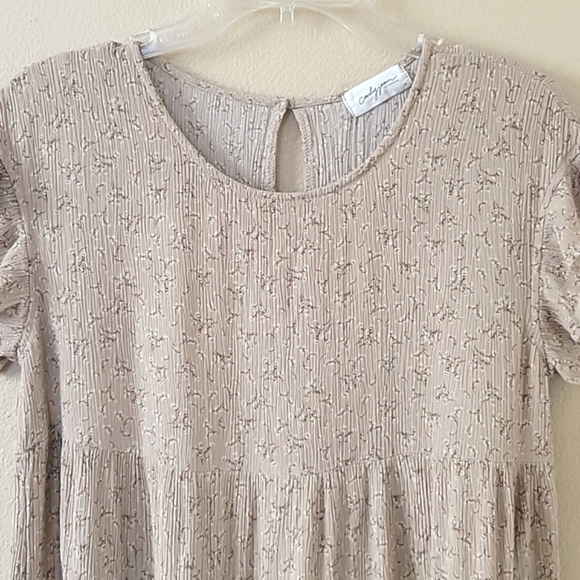 Carly Jean Los Angeles Taupe Floral Babydoll Mini Dress - Size Medium - Picture 2 of 8